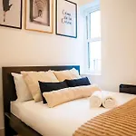 Five Star Boutique Studio Flat In London