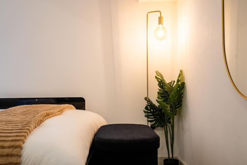 Five Star Boutique Flat In * London